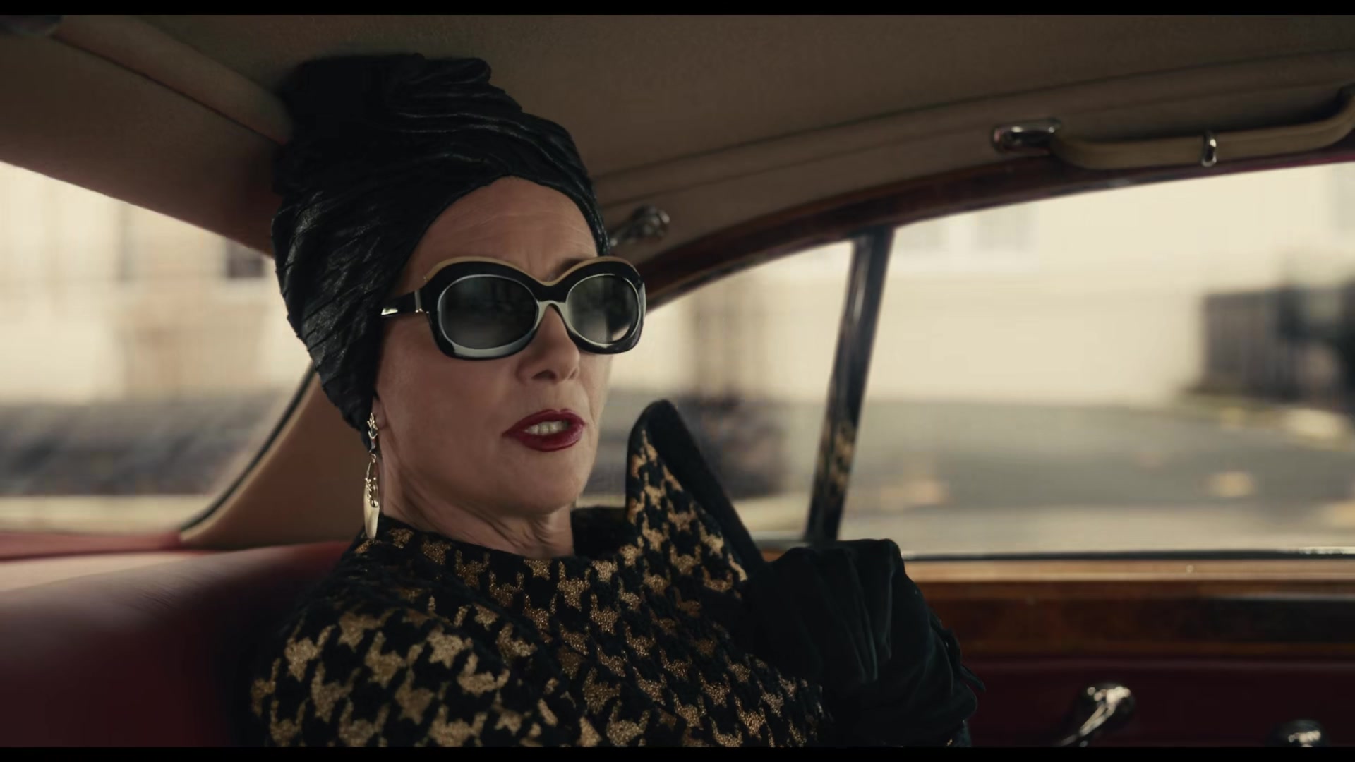 cruella_2075.jpg