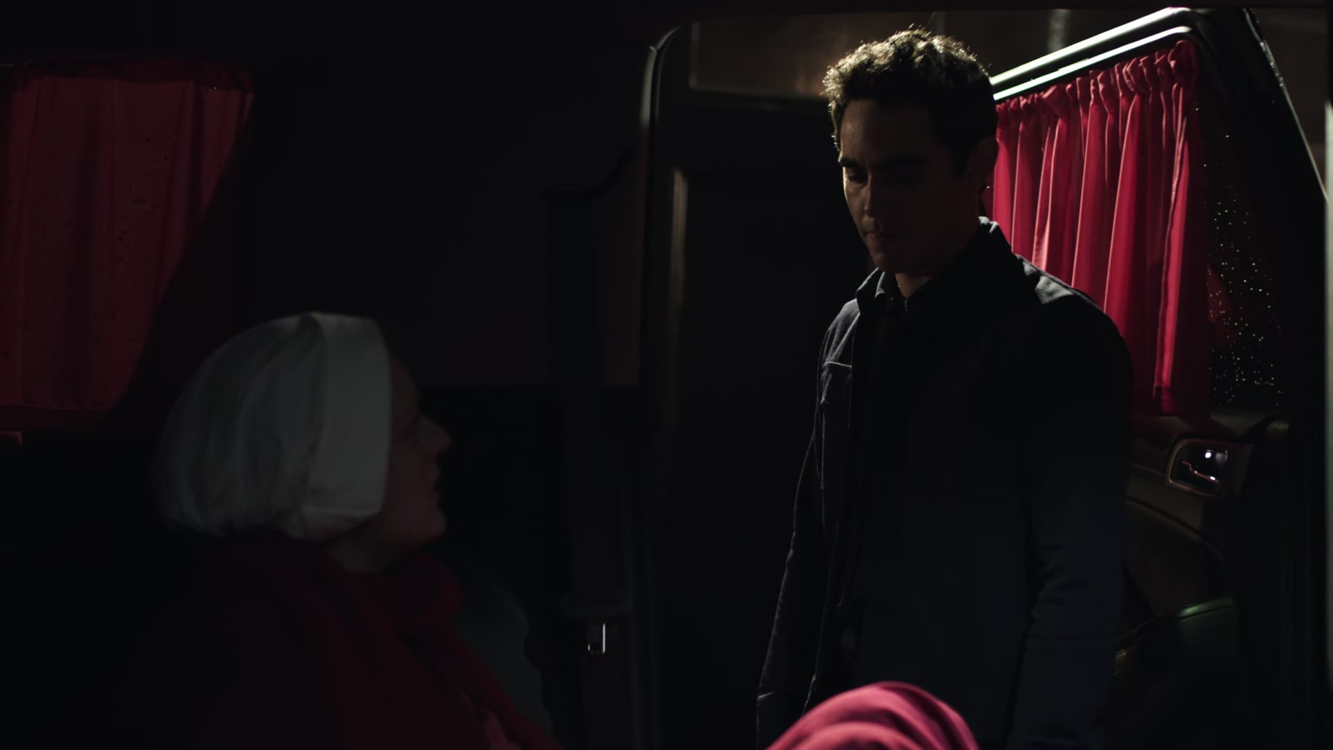 1x04_0403.jpg