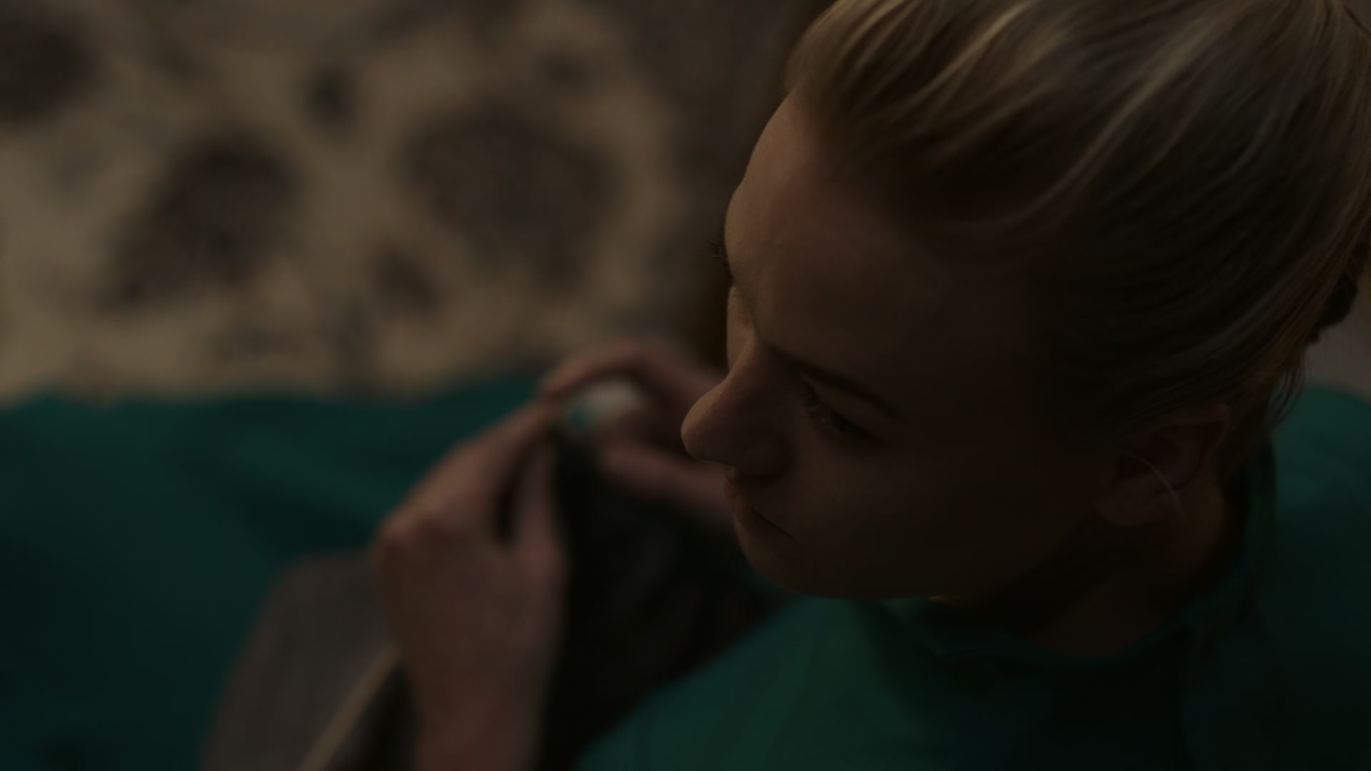 1x04_0420.jpg
