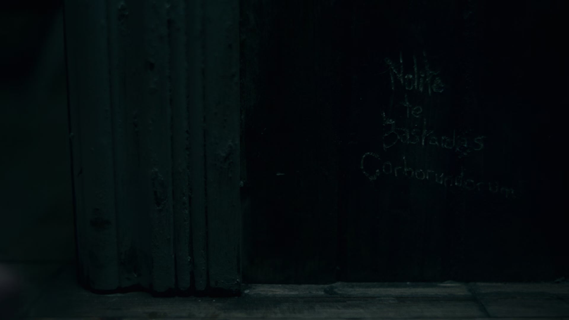 1x04_0450.jpg