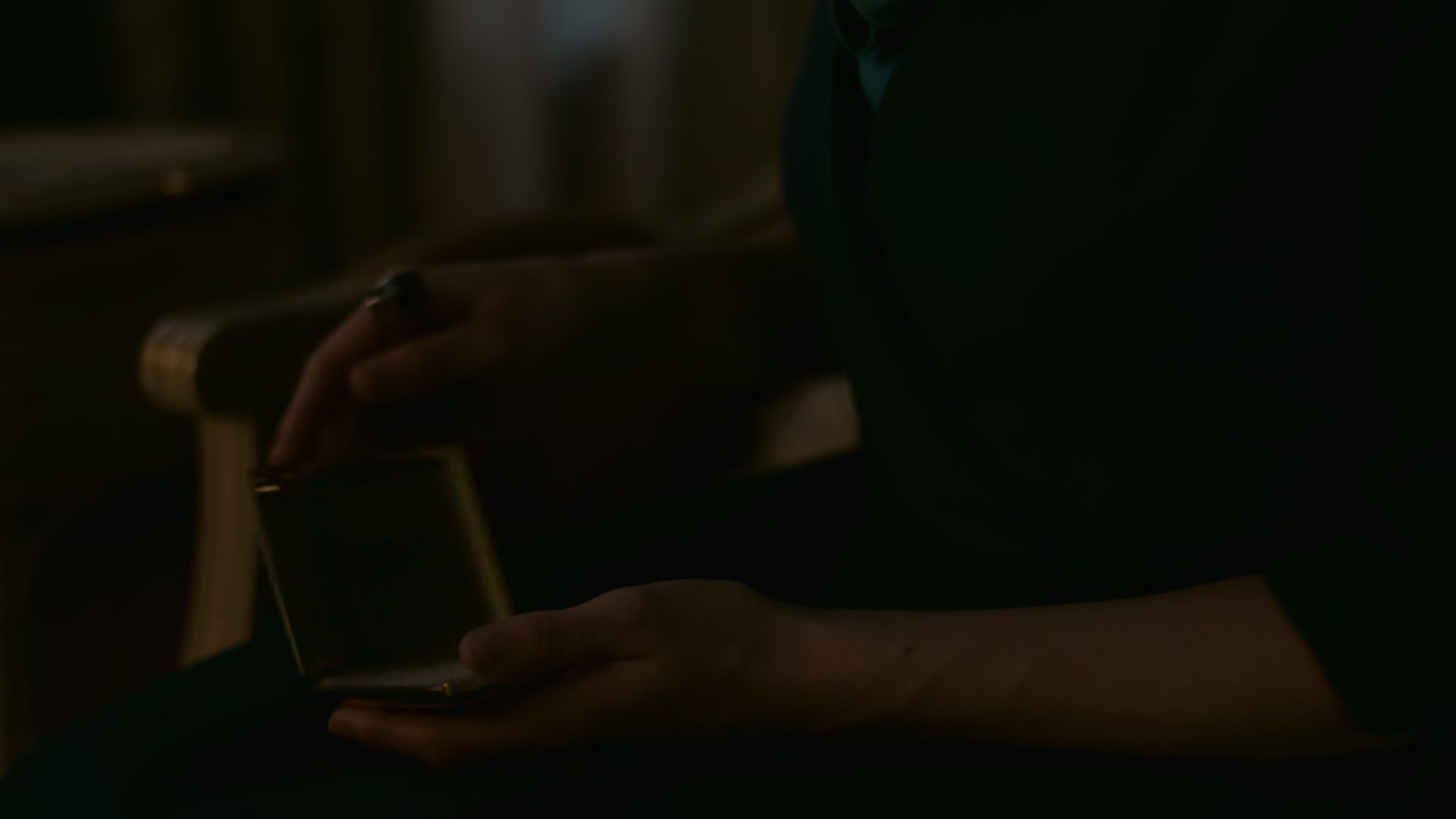 1x05_0524.jpg