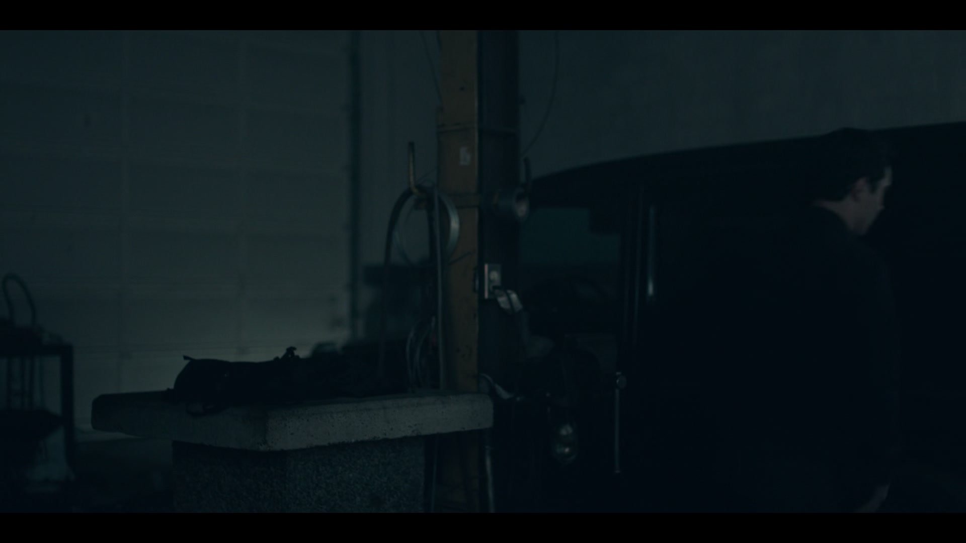 2x01_0916.jpg
