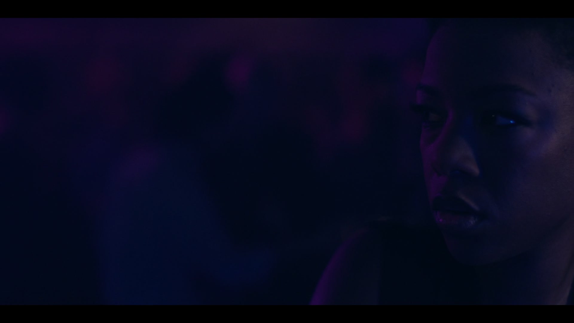 2x03_0830.jpg