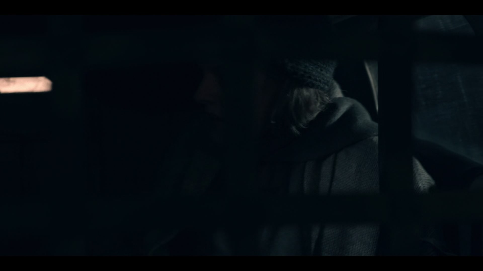 2x03_0909.jpg