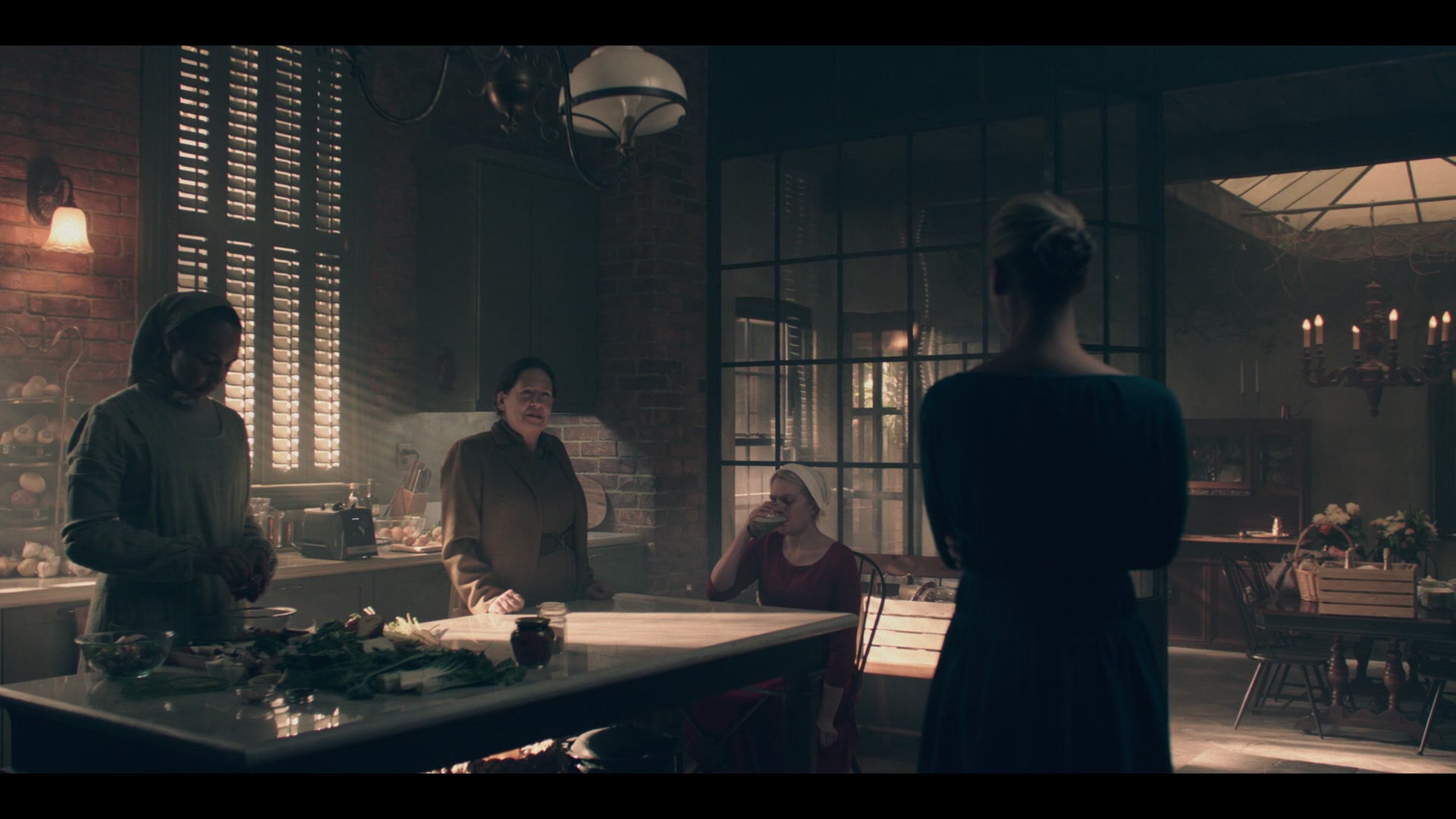 2x04_0334.jpg