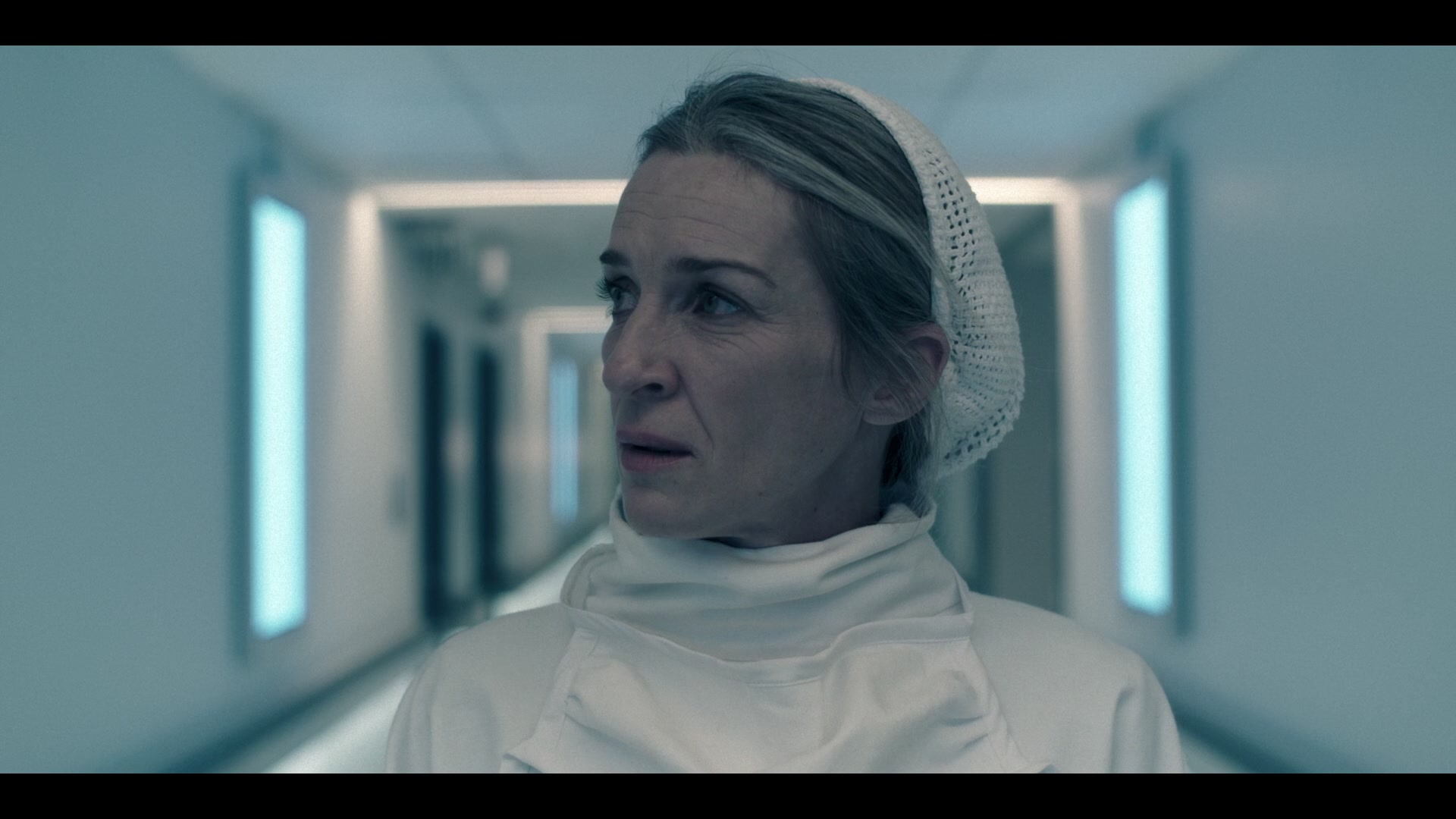 2x08_344.jpg