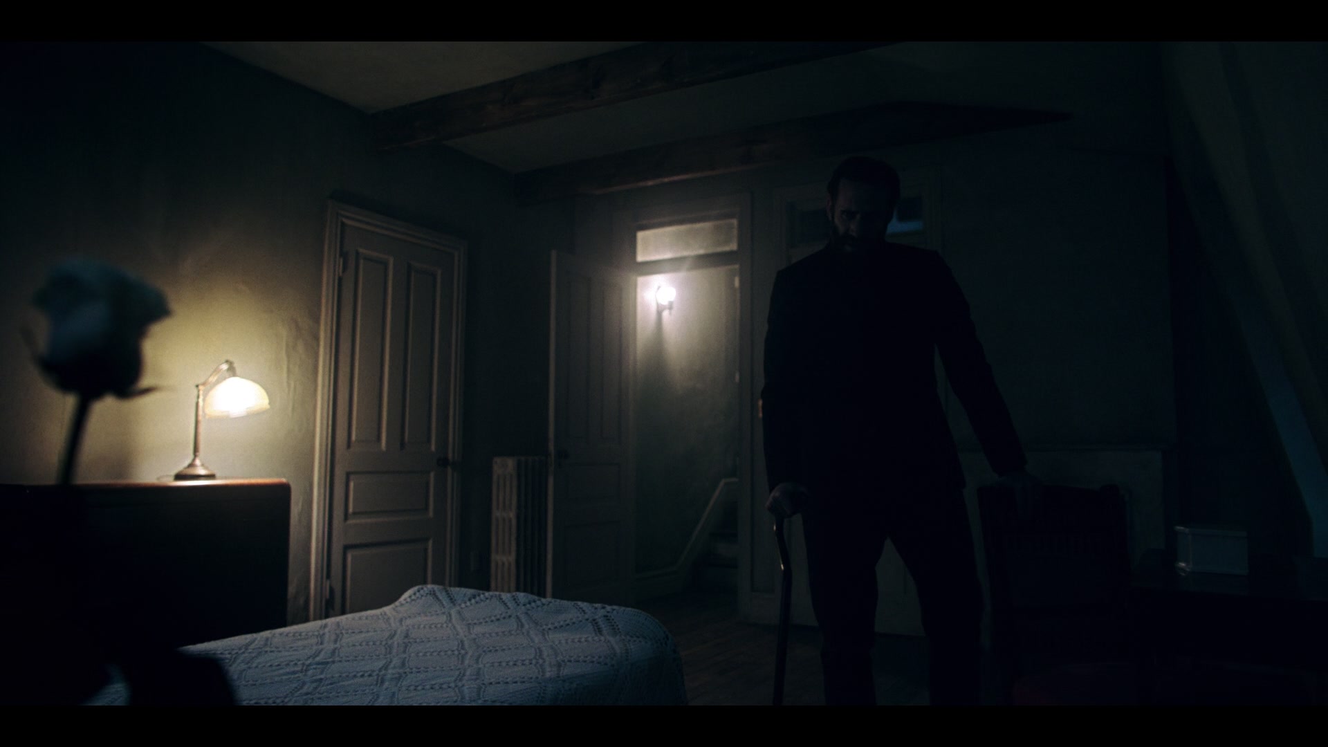 2x08_447.jpg