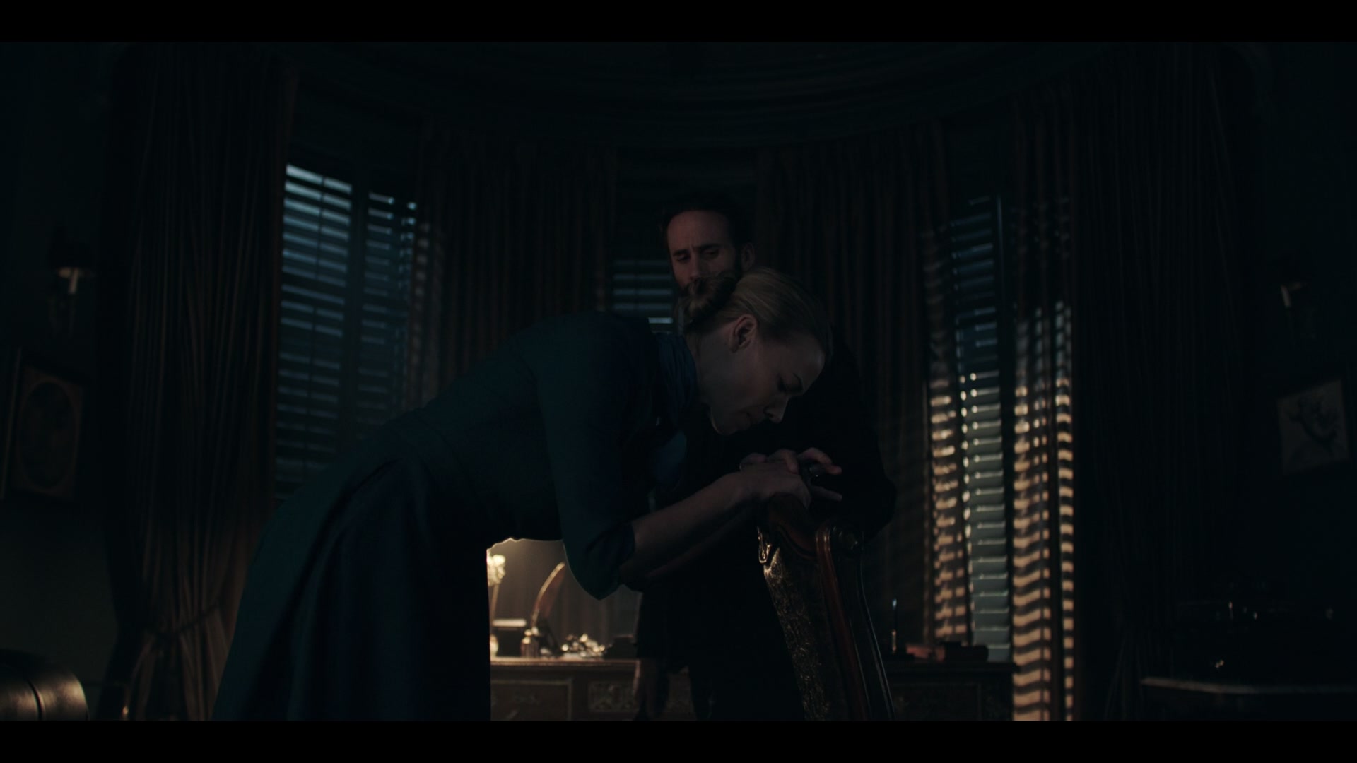 2x08_606.jpg