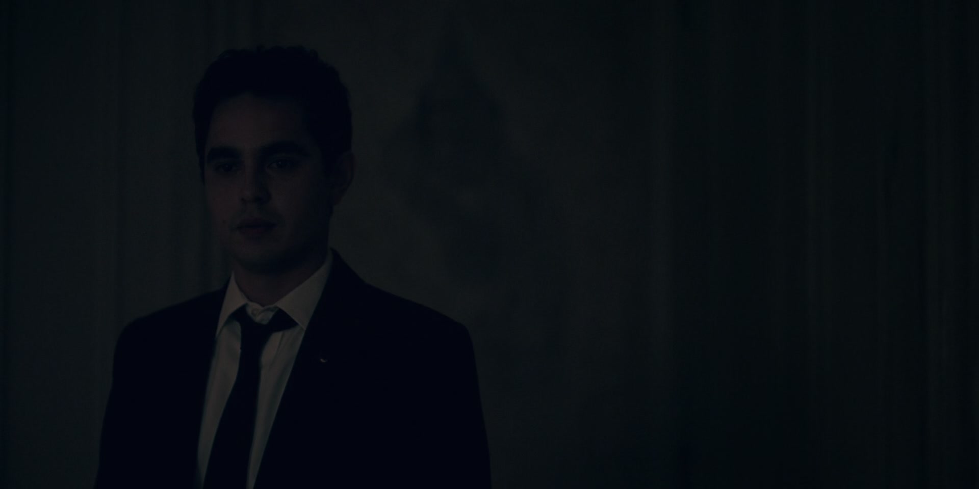 3x03_0766.jpg