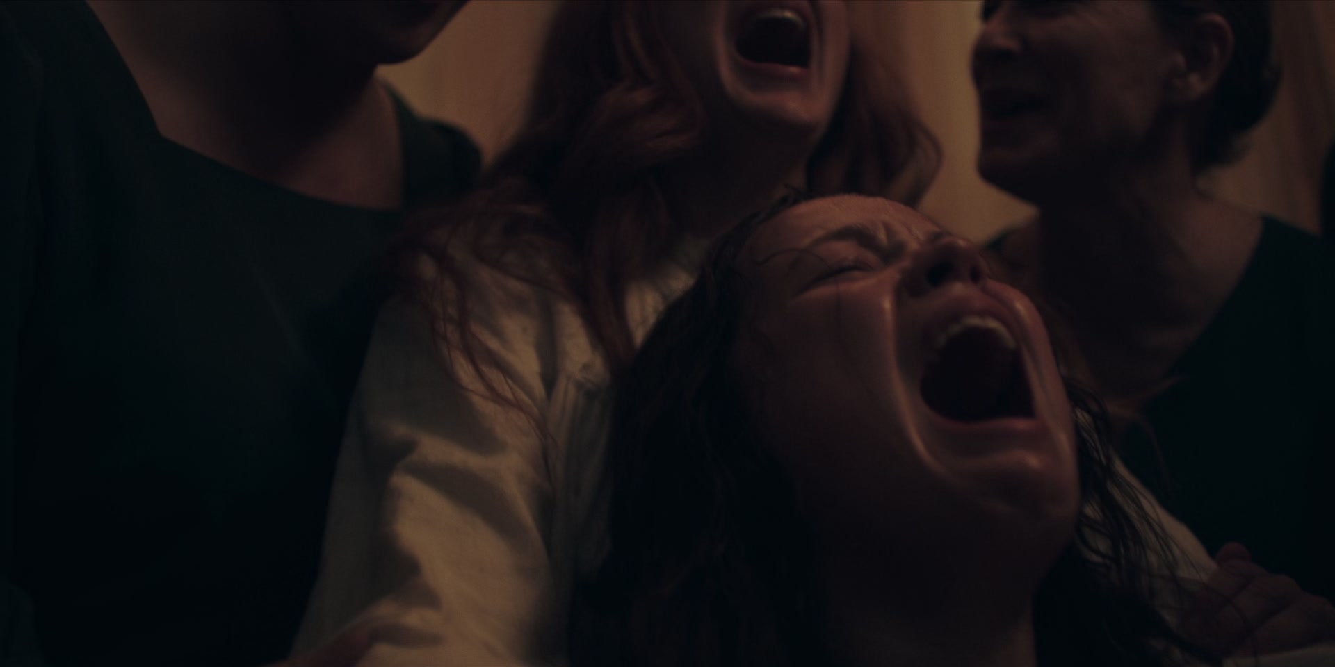 3x08_0409.jpg