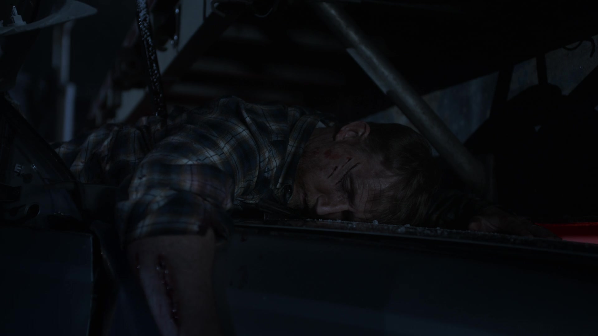 Helstrom_01x02_1531.jpg