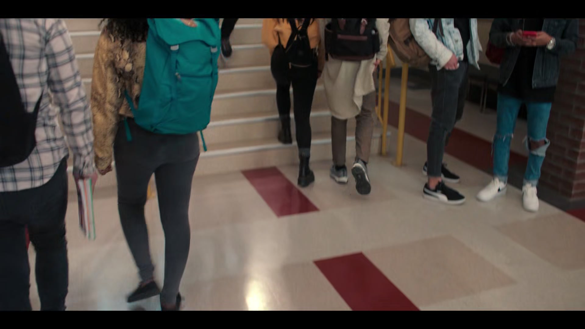 1x07_004.jpg
