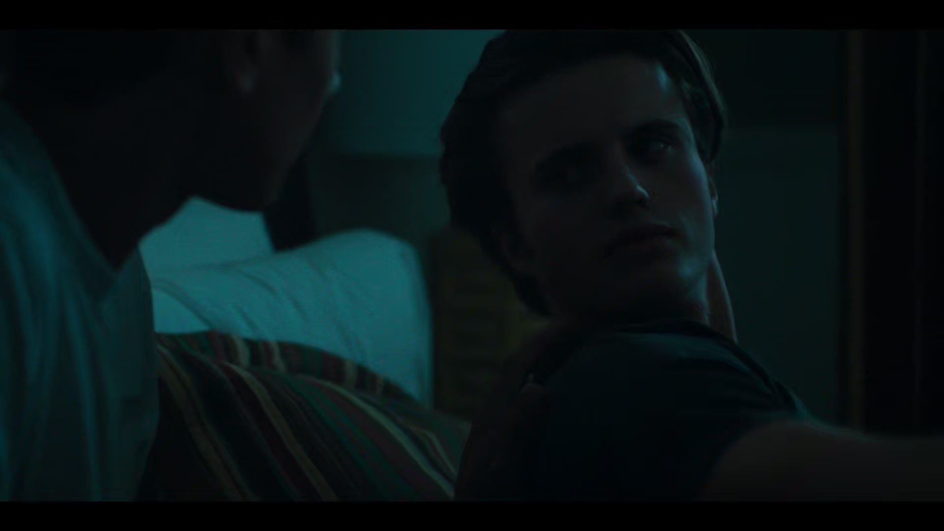 1x07_852.jpg
