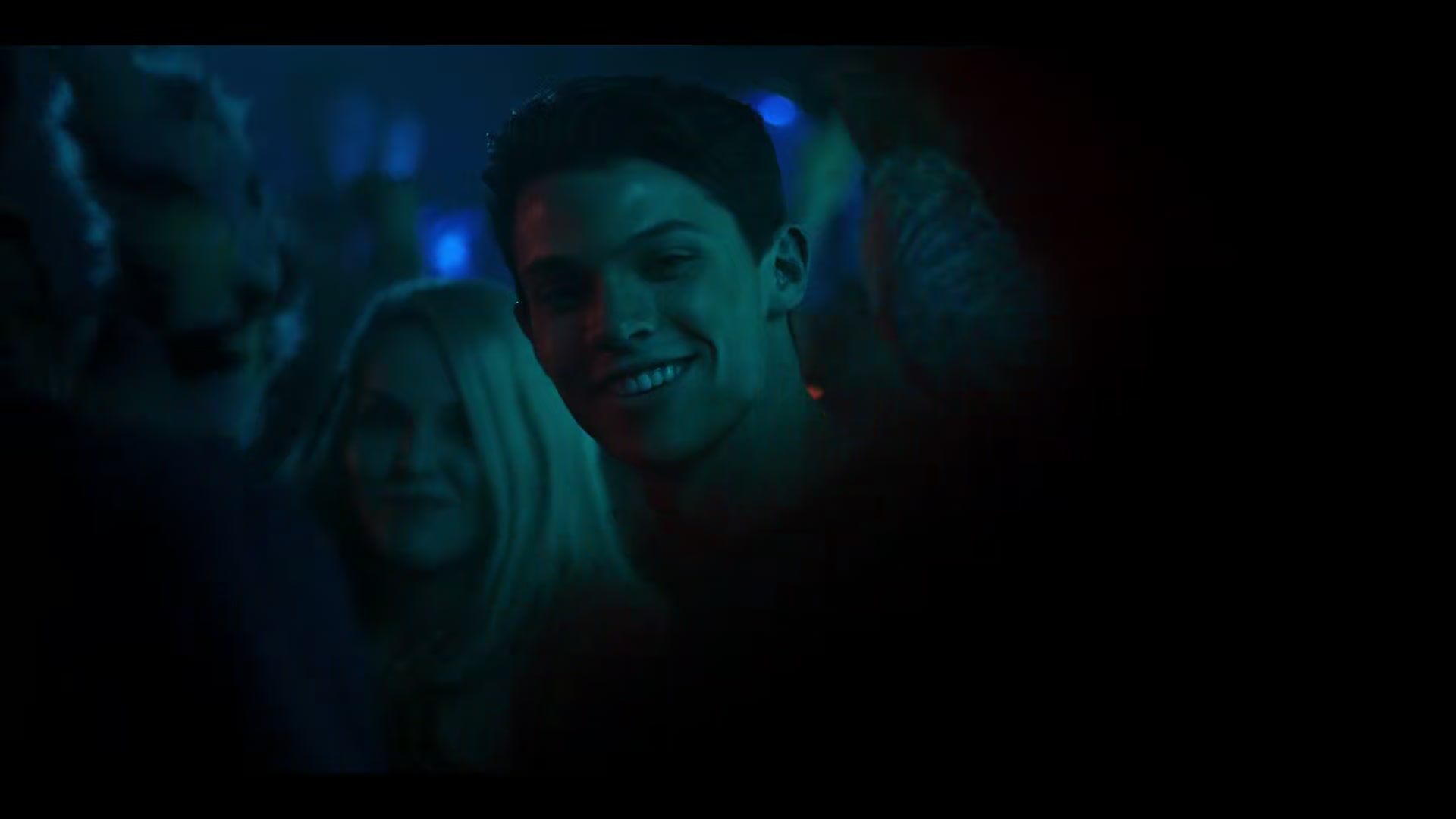 1x08_900.jpg