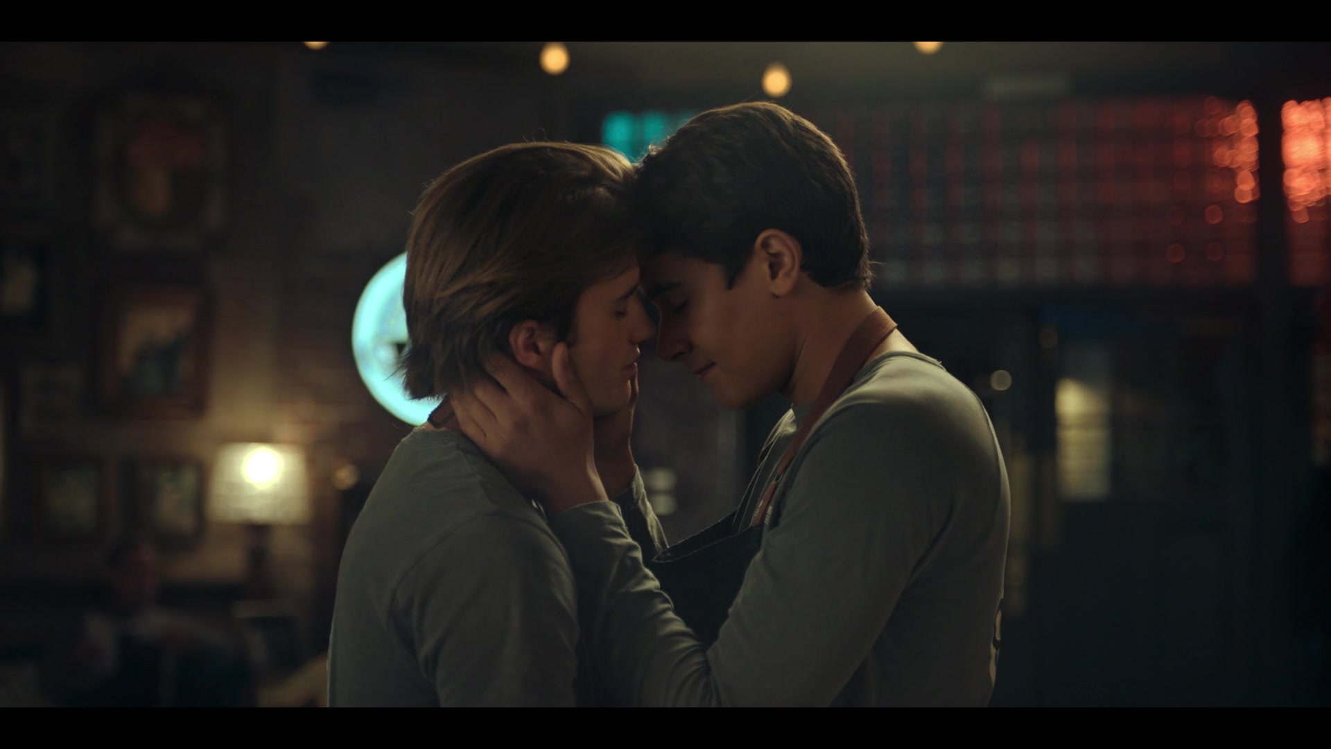 lovevictor202_576.jpg